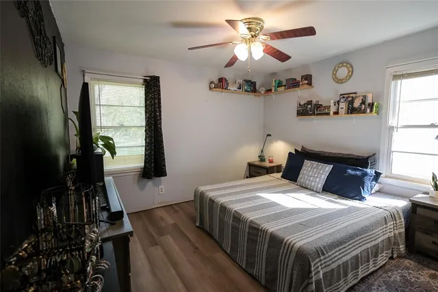 $215,000 | 516 Northwest Renfro Street, Burleson, TX 76028