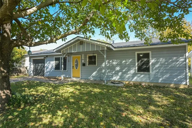 $215,000 | 516 Northwest Renfro Street, Burleson, TX 76028