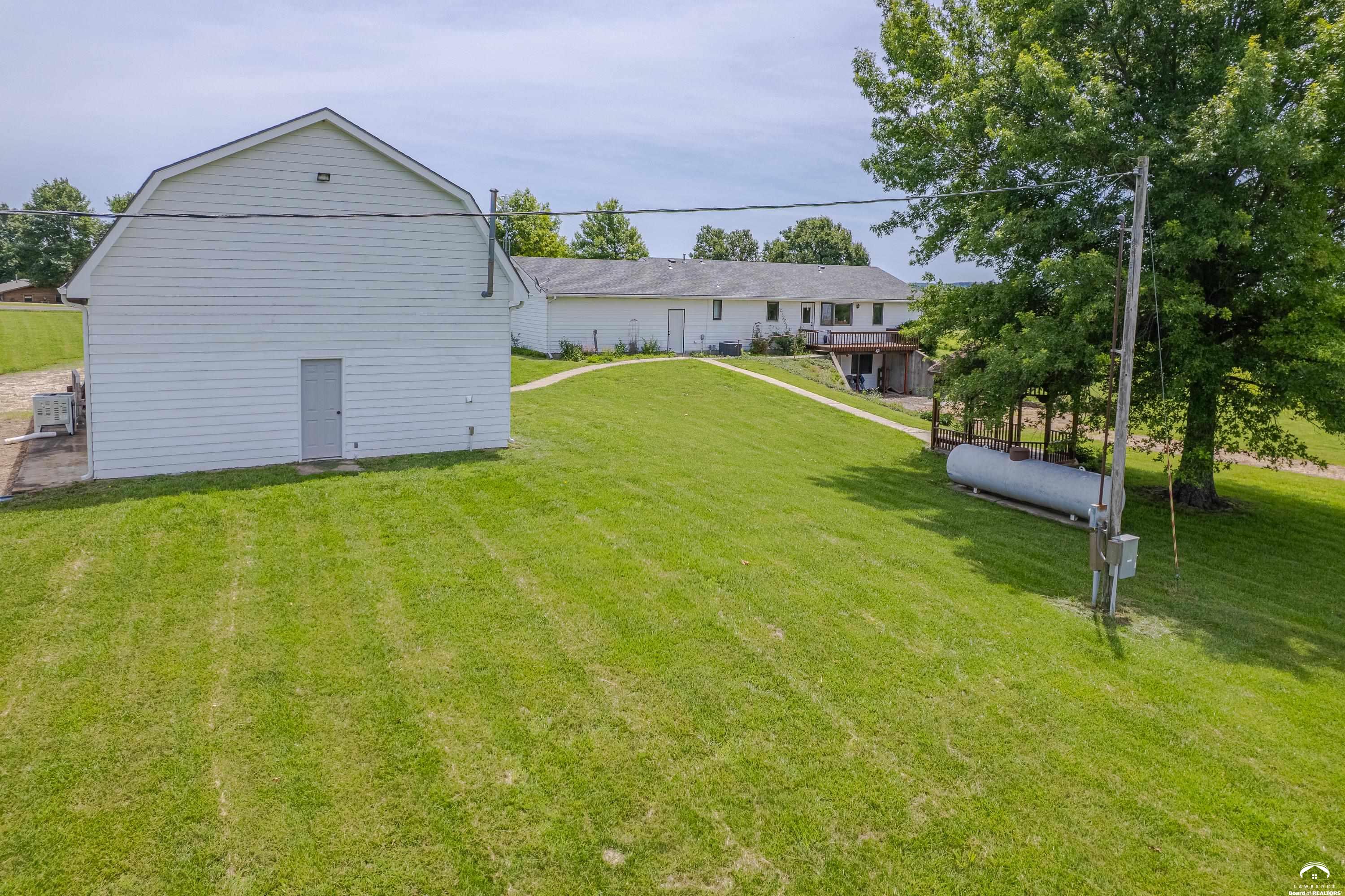 10727 Southwest Auburn Road Wakarusa, KS 66546 - Photo 49 of 62