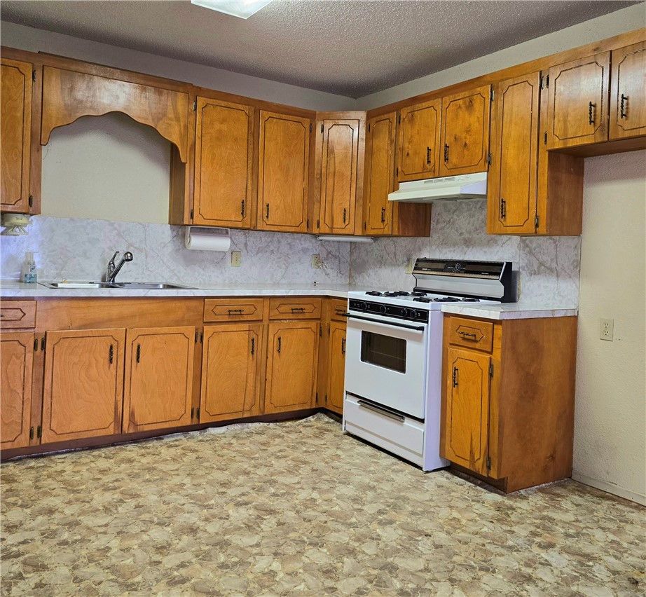 1105 East 5th Street Alice, TX 78332 - Photo 8 of 23