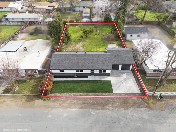 an aerial view of a tennis court