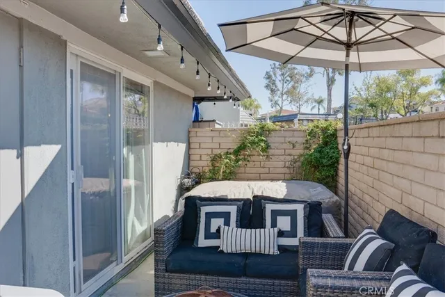 $425,000 | 22346 Canyon Club Drive, Canyon Lake, CA 92587