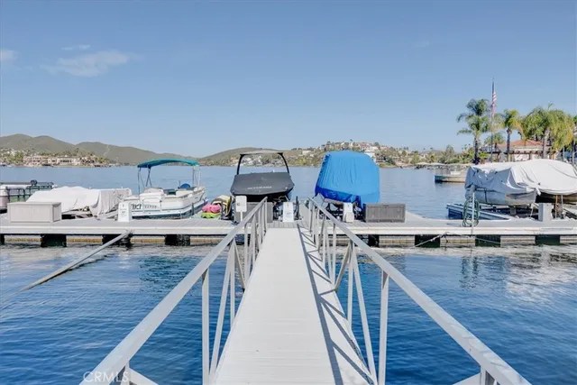 $425,000 | 22346 Canyon Club Drive, Canyon Lake, CA 92587