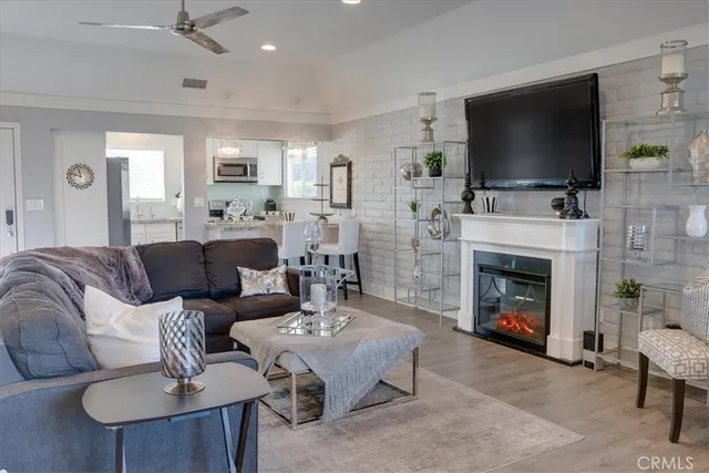 $425,000 | 22346 Canyon Club Drive, Canyon Lake, CA 92587