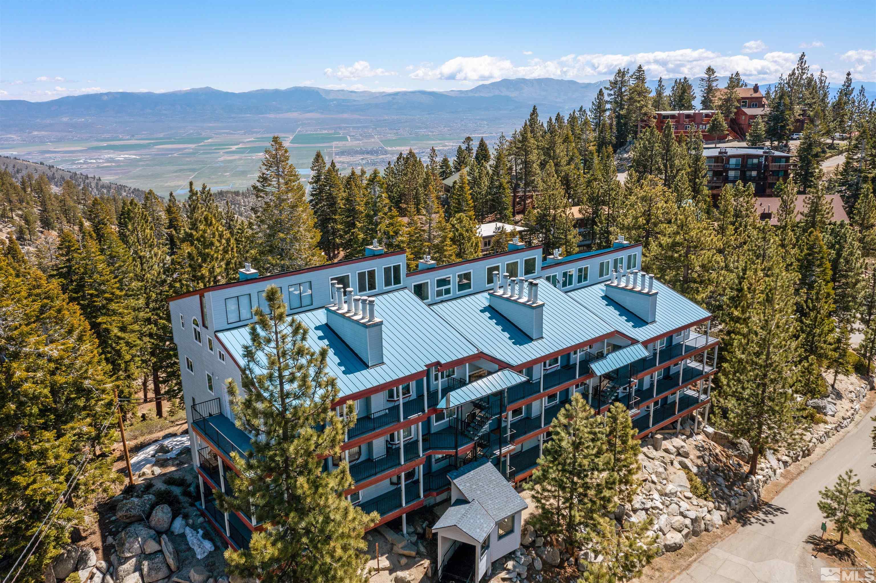 754 Boulder Court, Unit 9 Stateline, NV 89449 - Photo 33 of 38 a view of a terrace with sitting area