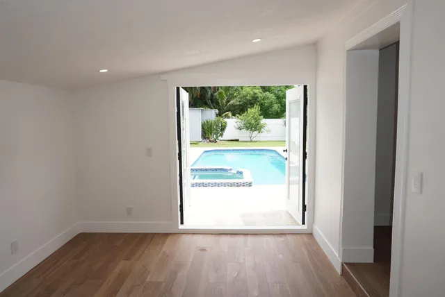 $4,200 | 403 Pinegrove Avenue, Jupiter, FL 33458