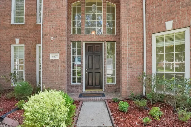$2,850 | 4407 Magnolia Lane, Sugar Land, TX 77478