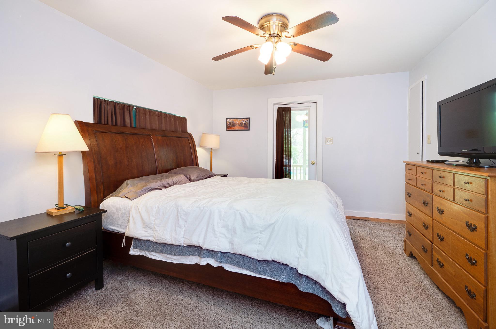 409 Mountain View Road Reading, PA 19607 - Photo 8 of 26