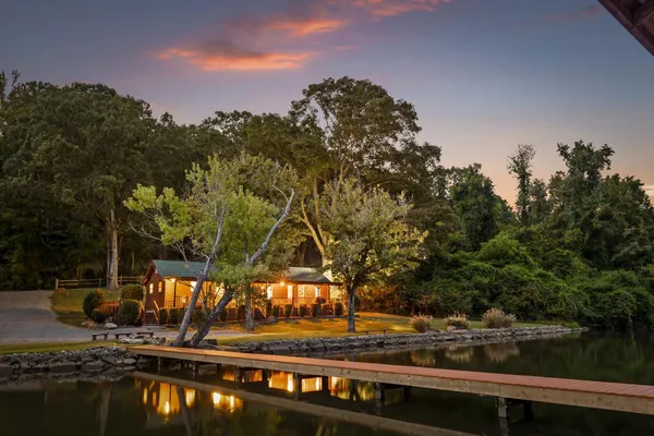 $799,000 | 10526 Mullins Cove Road, Whitwell, TN 37397