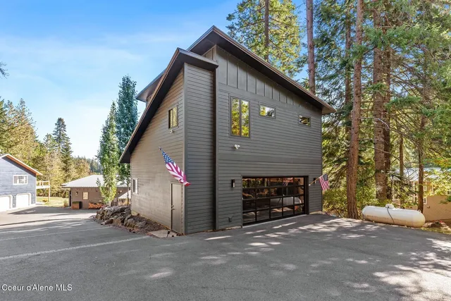 $3,200,000 | 2982 West Everwell Bay Lane, Coeur D'Alene, ID 83814