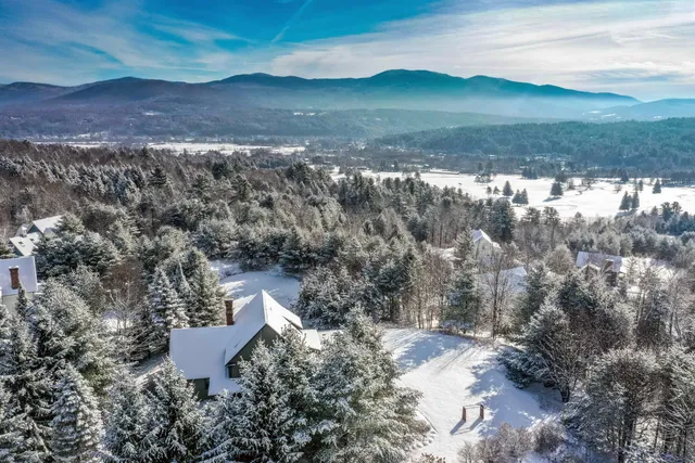 $2,700,000 | 17 Hunger Lane, Stowe, VT 05672