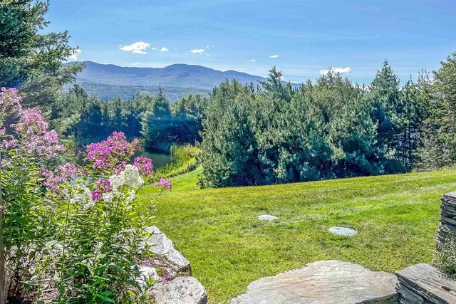$2,700,000 | 17 Hunger Lane, Stowe, VT 05672