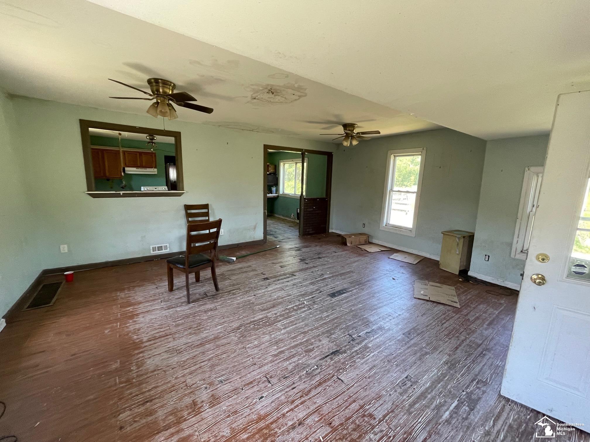 9235 Douglas Road Temperance, MI 48182 - Photo 41 of 53 50111696-40.JPG