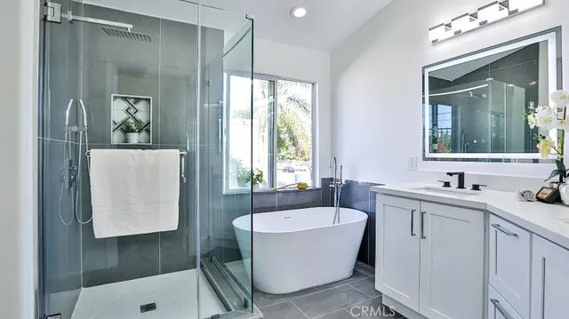 $1,389,000 | 1202 Hazel Place, Costa Mesa, CA 92626
