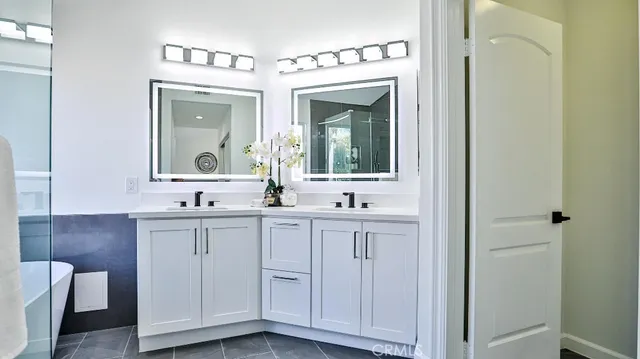 $1,389,000 | 1202 Hazel Place, Costa Mesa, CA 92626