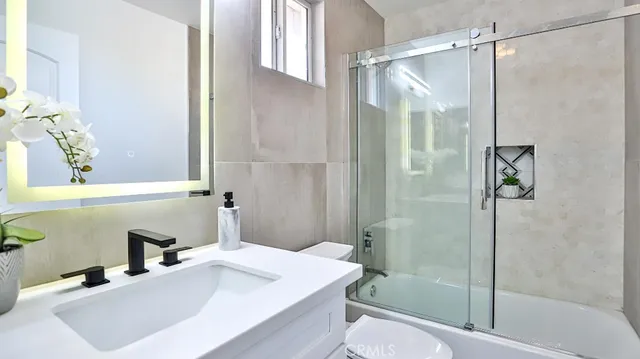 $1,389,000 | 1202 Hazel Place, Costa Mesa, CA 92626