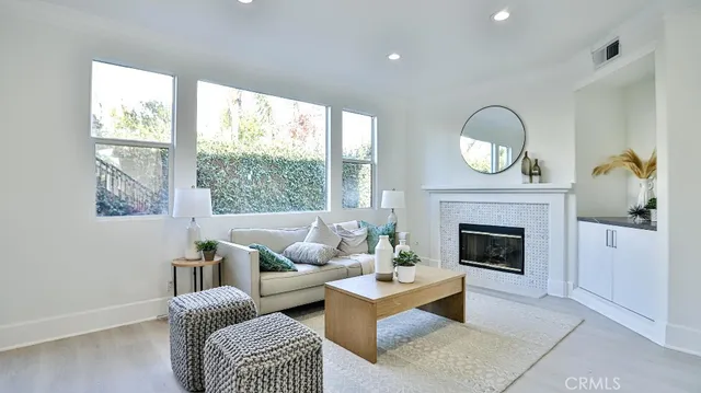 $1,389,000 | 1202 Hazel Place, Costa Mesa, CA 92626