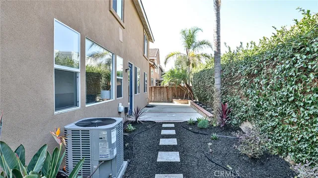 $1,389,000 | 1202 Hazel Place, Costa Mesa, CA 92626