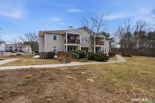 $250,000 | 302 Ashmead Cmns, Unit 302, Enfield, CT 06082