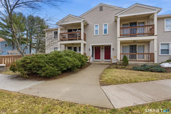 $250,000 | 302 Ashmead Cmns, Unit 302, Enfield, CT 06082
