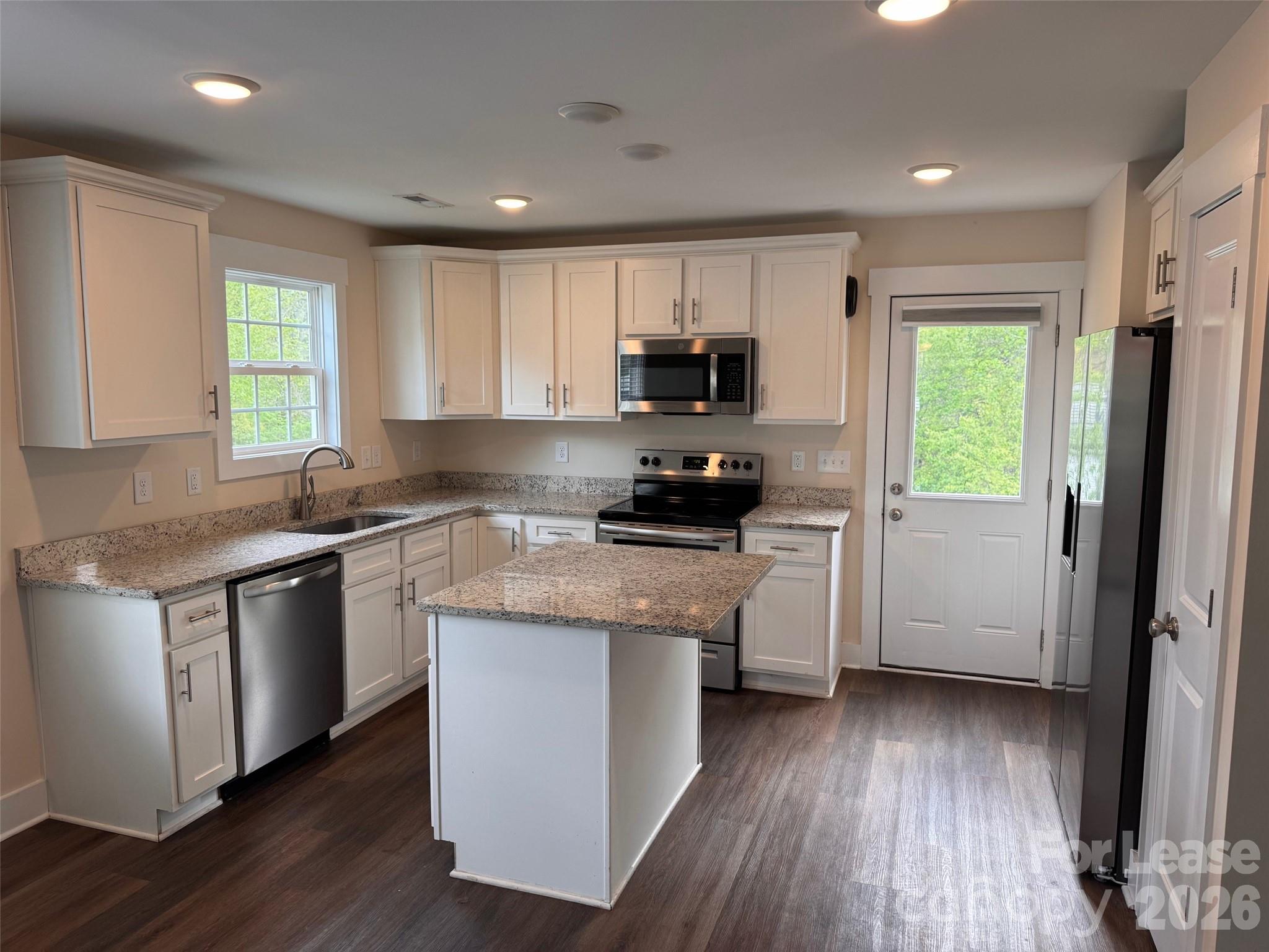 516 Beacon Street Gastonia, NC 28054 - Photo 5 of 13