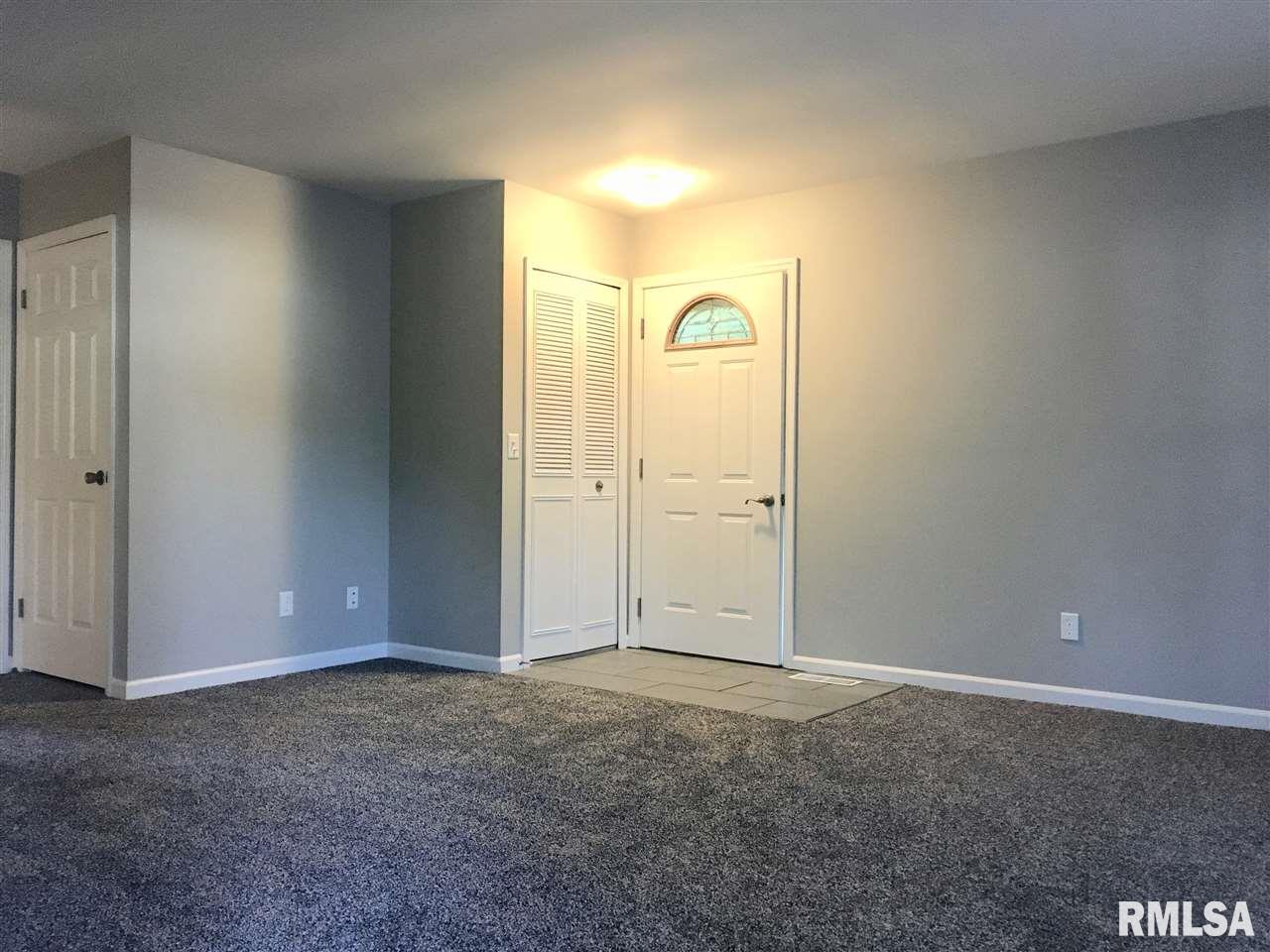 345 Jamestown Road Macomb, IL 61455 - Photo 2 of 17 Gallery Image 2