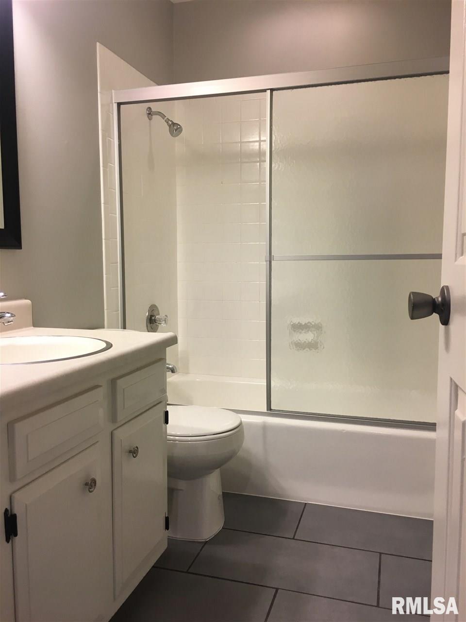 345 Jamestown Road Macomb, IL 61455 - Photo 9 of 17 Gallery Image 9