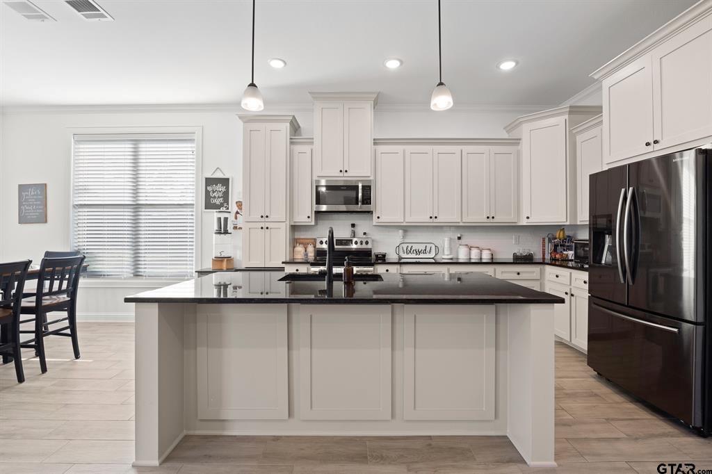 110 Rose Row Lane Winona, TX 75792 - Photo 11 of 39