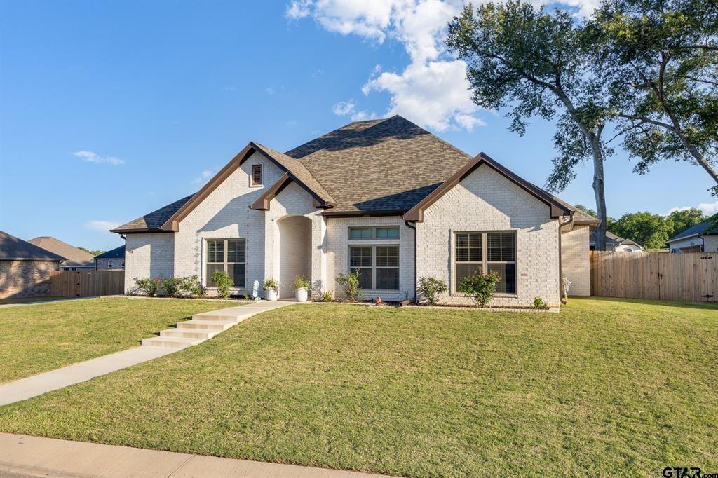 110 Rose Row Lane Winona, TX 75792 - Photo 2 of 39