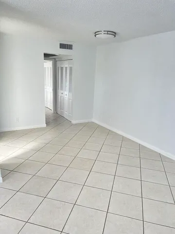 $1,450 | 162 Camden G, West Palm Beach, FL 33417