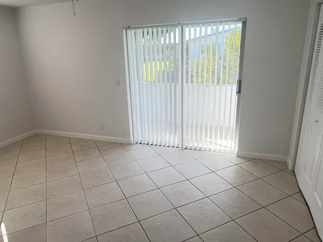 $1,450 | 162 Camden G, West Palm Beach, FL 33417