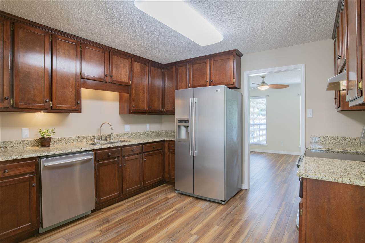 101 Colonial Court Daphne, AL 36526 - Photo 11 of 28