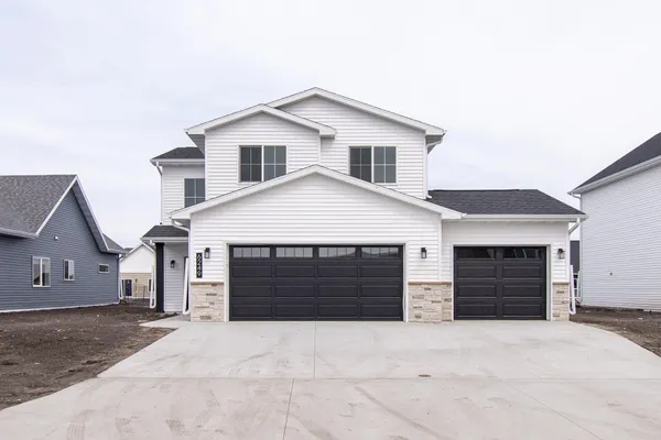 $349,020 | 6249 86th Avenue South, Horace, ND 58047