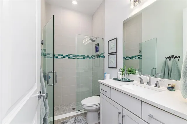 $780,000 | 5330 Silver Sun Drive, Apollo Beach, FL 33572