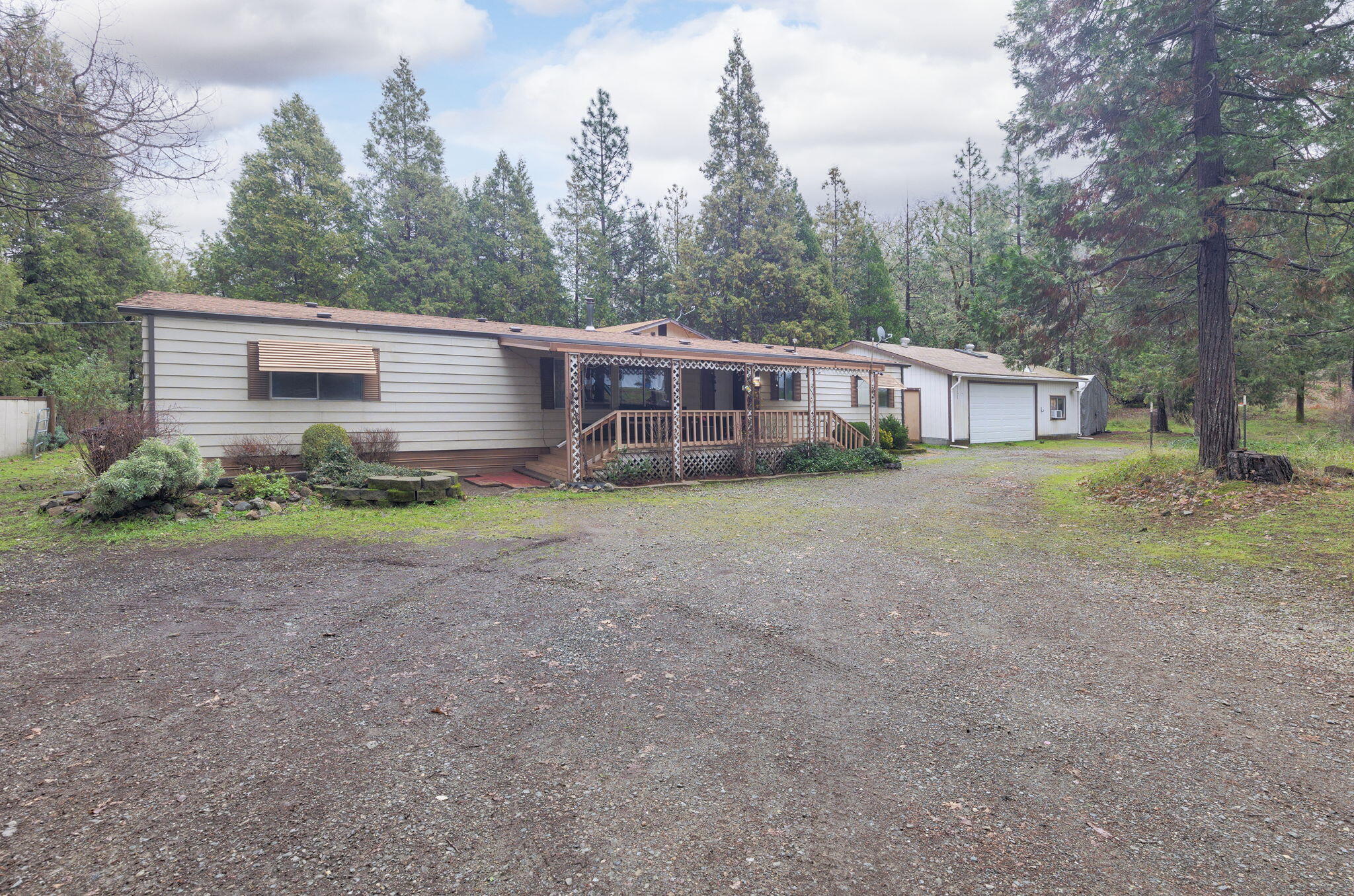 905 Murphy Creek Road Grants Pass, OR 97527 - Photo 1 of 31 43-web-or-mls-905-murphy-creek-rd