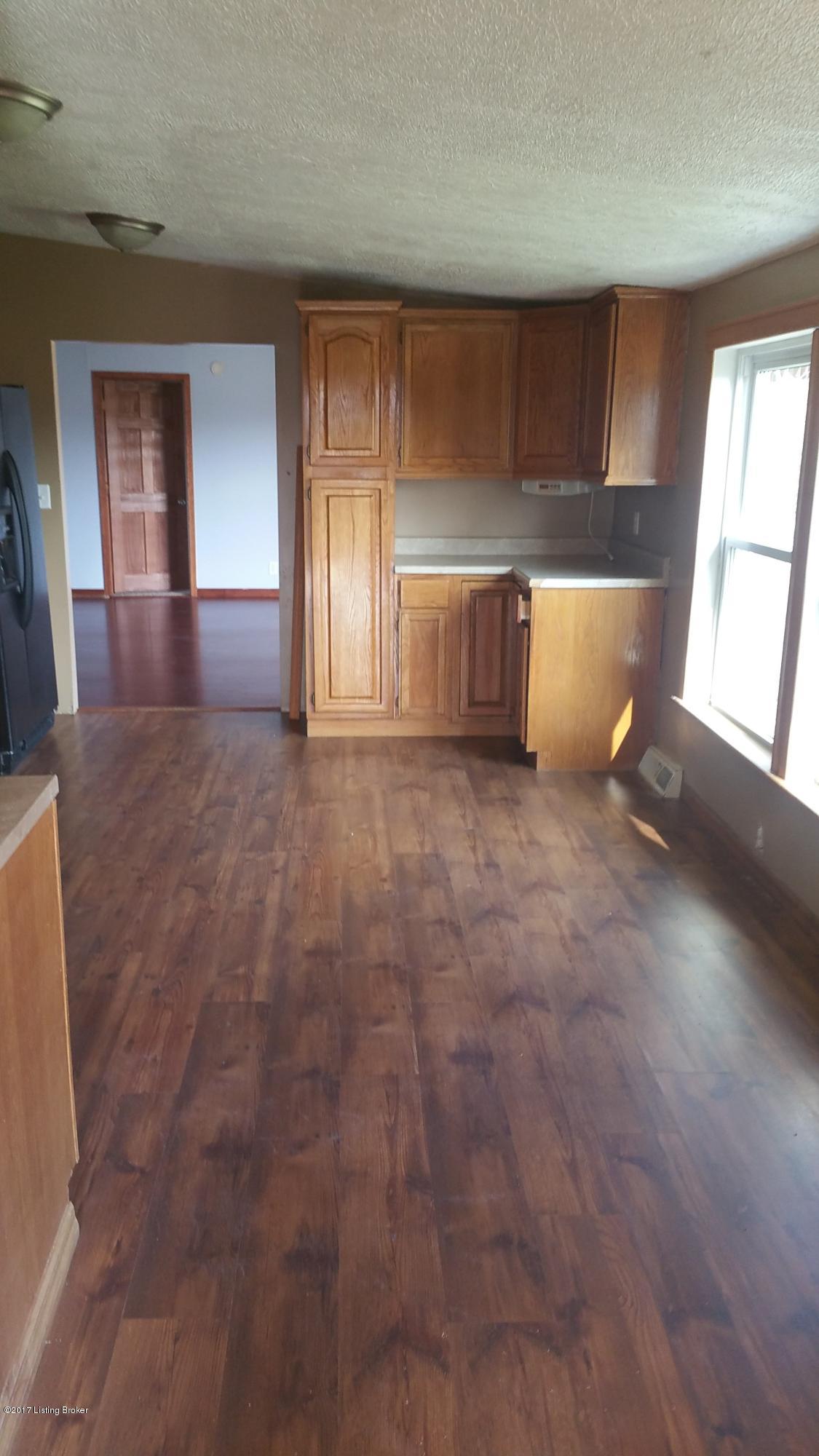 697 Richardson Road Eastview, KY 42732 - Photo 4 of 22 20170329_171652