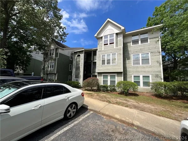 $1,200 | 1025 Wood Creek Drive, Unit 5, Fayetteville, NC 28314