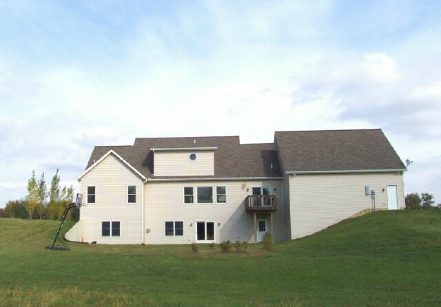 1000 Country Club Road, Unit 21 3 Warsaw, IN 46580 - Photo 2 of 9 Gallery Image 2