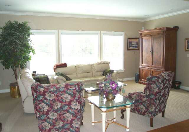 1000 Country Club Road, Unit 21 3 Warsaw, IN 46580 - Photo 3 of 9 Gallery Image 3