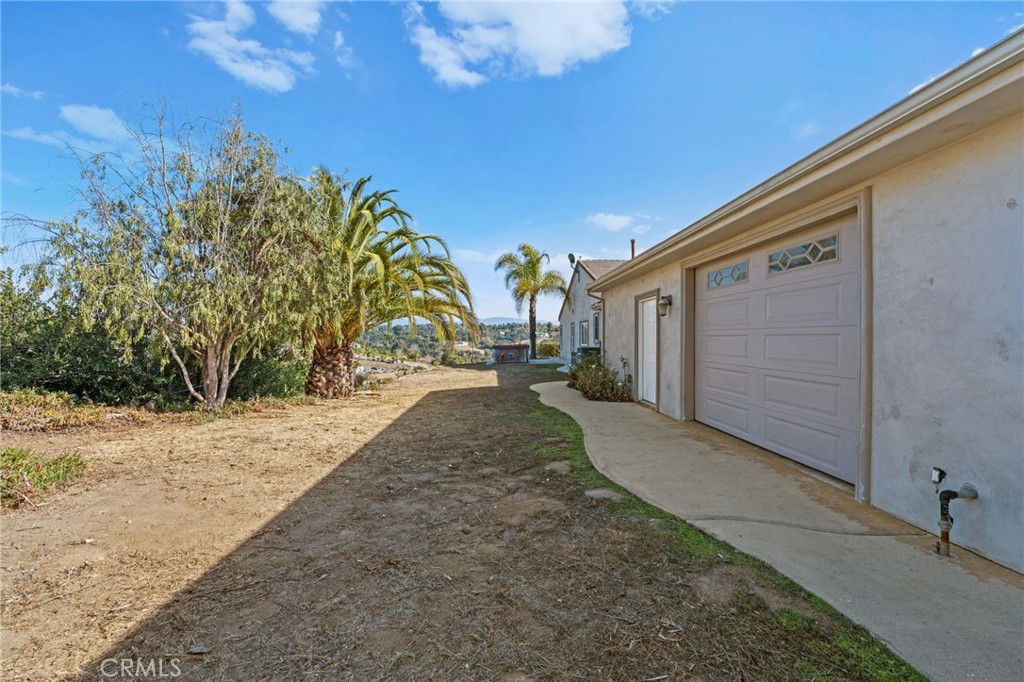 2240 Aqua Hill Road Fallbrook, CA 92028 - Photo 39 of 54