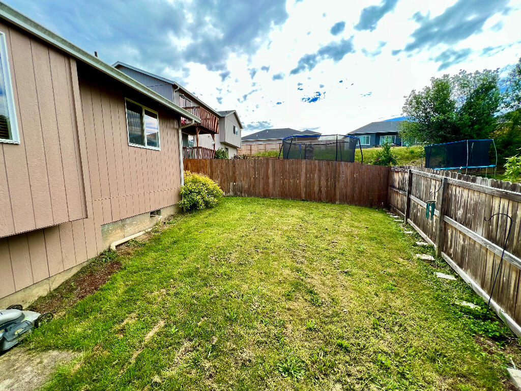 115 Rouge Street Winston, OR 97496 - Photo 14 of 16 13