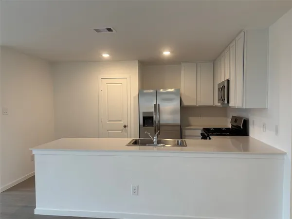$2,100 | 16615 River Grass Trail, Hockley, TX 77447