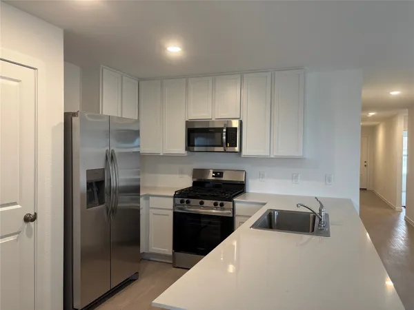 $2,100 | 16615 River Grass Trail, Hockley, TX 77447