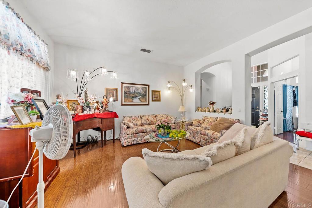 1999 Pecan Tree Street Hemet, CA 92545 - Photo 11 of 34