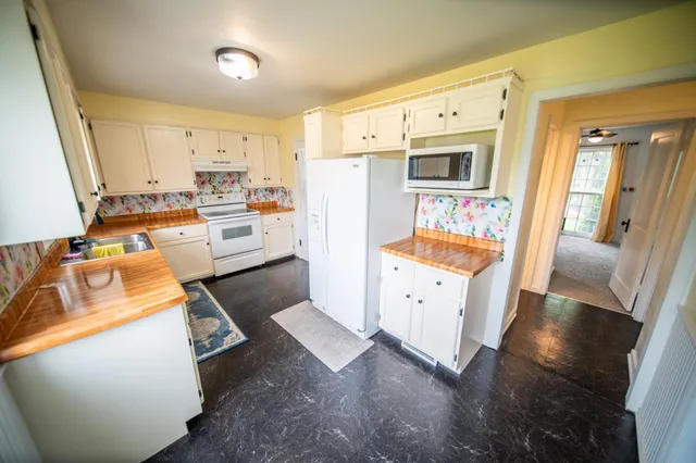 $214,999 | 109 2nd Street Southwest, Blooming Prairie, MN 55917