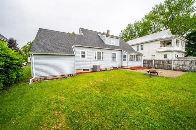 $214,999 | 109 2nd Street Southwest, Blooming Prairie, MN 55917