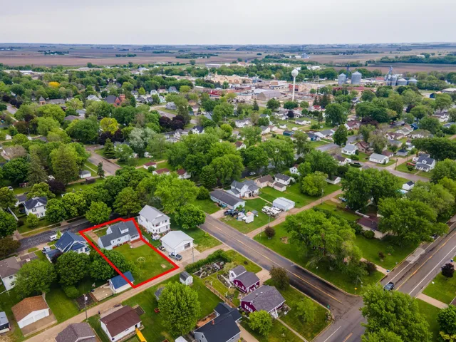 $214,999 | 109 2nd Street Southwest, Blooming Prairie, MN 55917