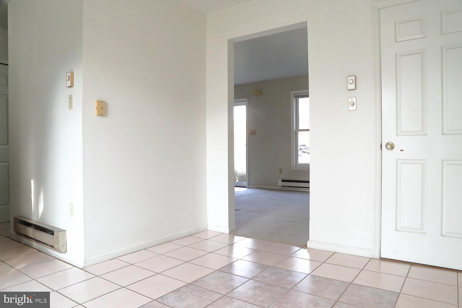 12 Windwood Place Lititz, PA 17543 - Photo 6 of 17 DR towards LR