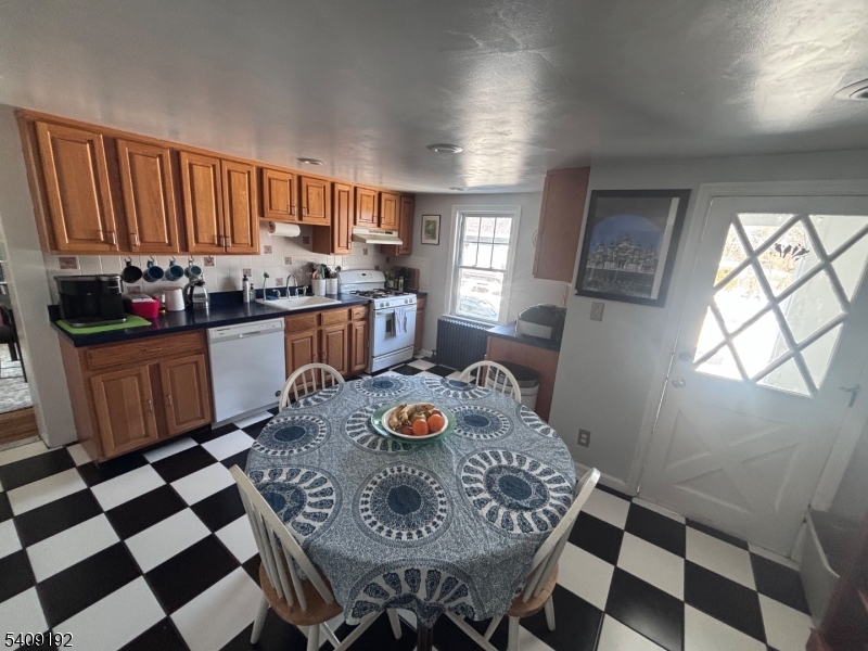 81 Summit Avenue Chatham, NJ 07928 - Photo 9 of 17