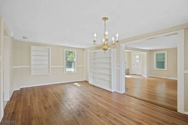 $1,075,000 | 81 Summit Avenue, Chatham, NJ 07928